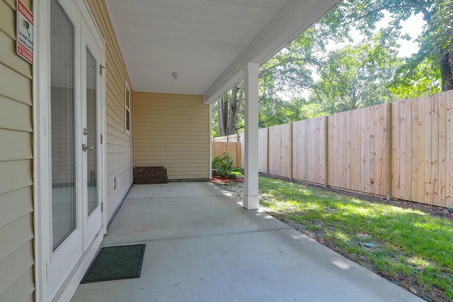 Back Patio - 2755 Tyler St