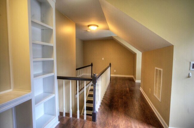 Building Photo - 5733 Connor Blvd