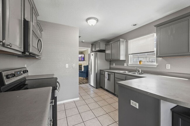 Building Photo - Beautiful 3-bedroom 2.5 bath Home in Bento...