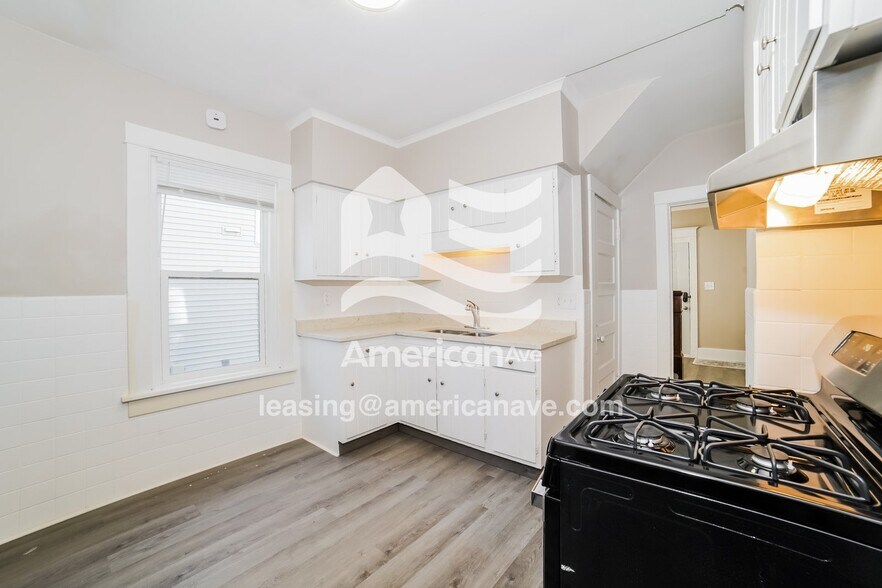 Building Photo - 2110 North North Street