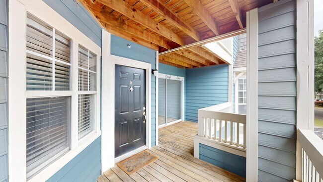 Building Photo - 525 Olmsted Park Pl