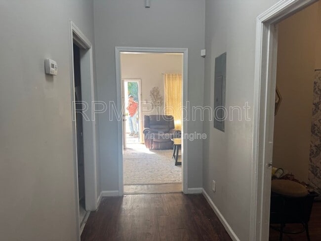 Building Photo - 807 Hall St NW