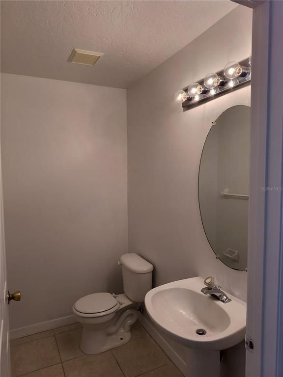 Building Photo - 1657 Windsor Oak Ct