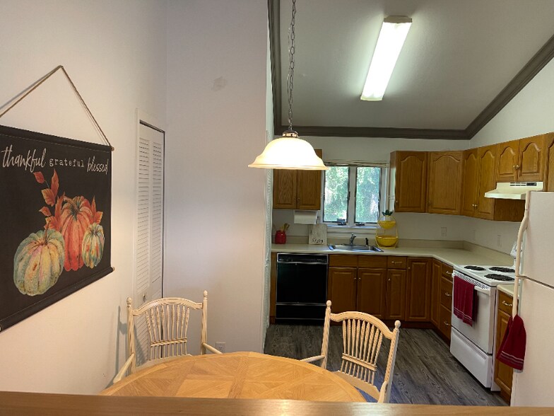 Building Photo - 3561 7th Ave NW