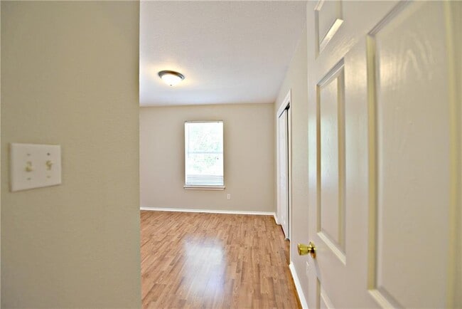 Building Photo - 9207 Brandts Wood St