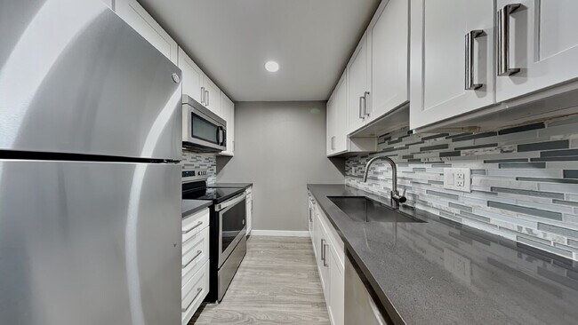 Building Photo - 1105 S Woodlawn St