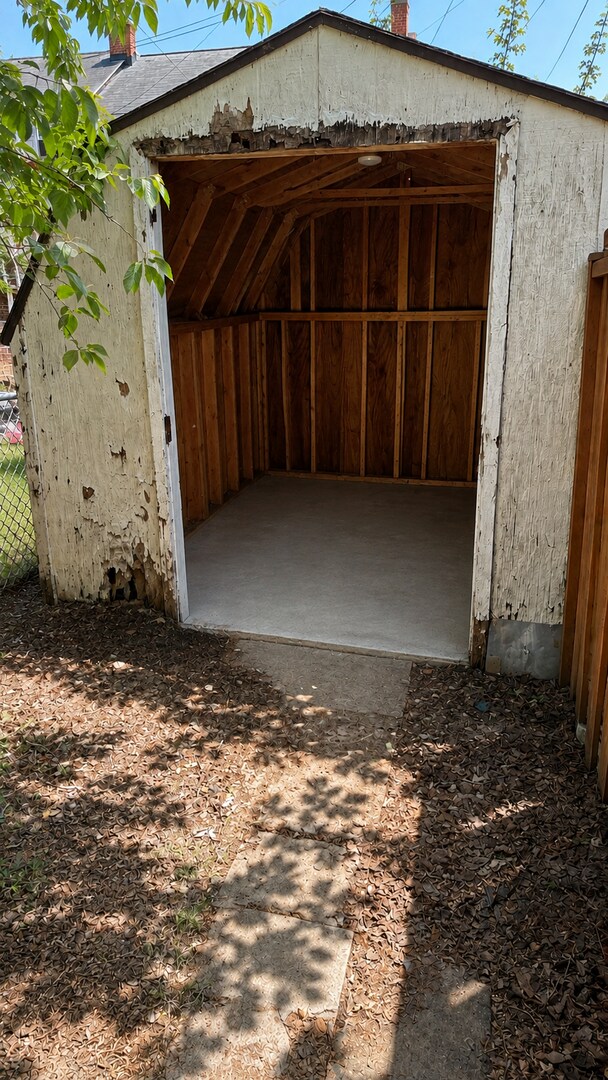 Building Photo - 7261 Bridgewood Dr