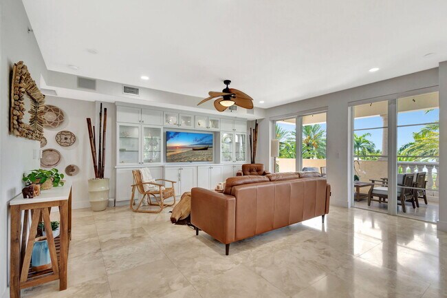 Building Photo - 155 S Ocean Ave