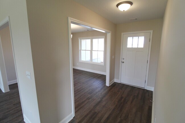 Building Photo - 6083 Forest Dr