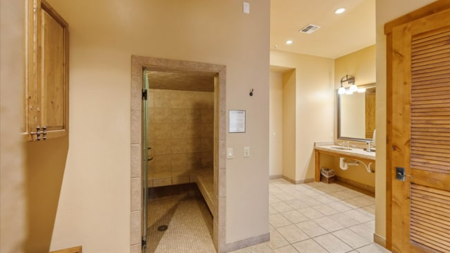 Building Photo - 6310 Locarno Dr