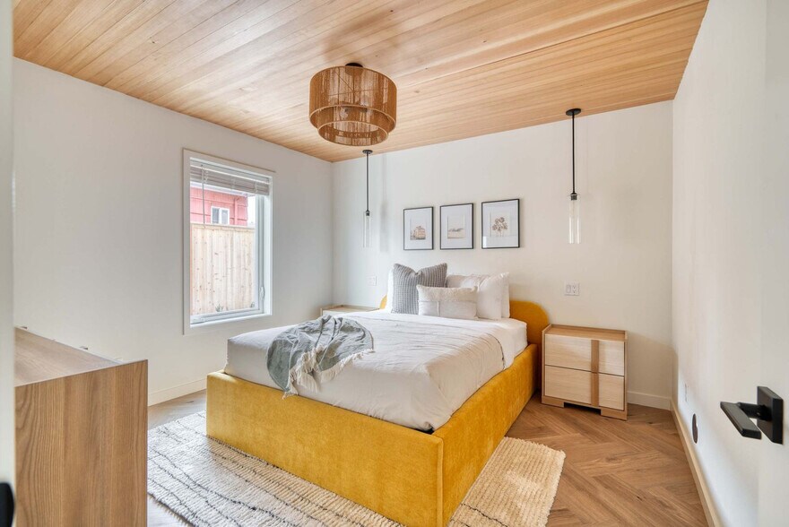 Building Photo - 5018 NE 26th Ave