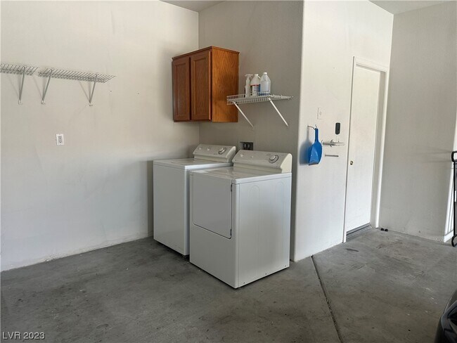 Building Photo - 10820 Clarion Ln