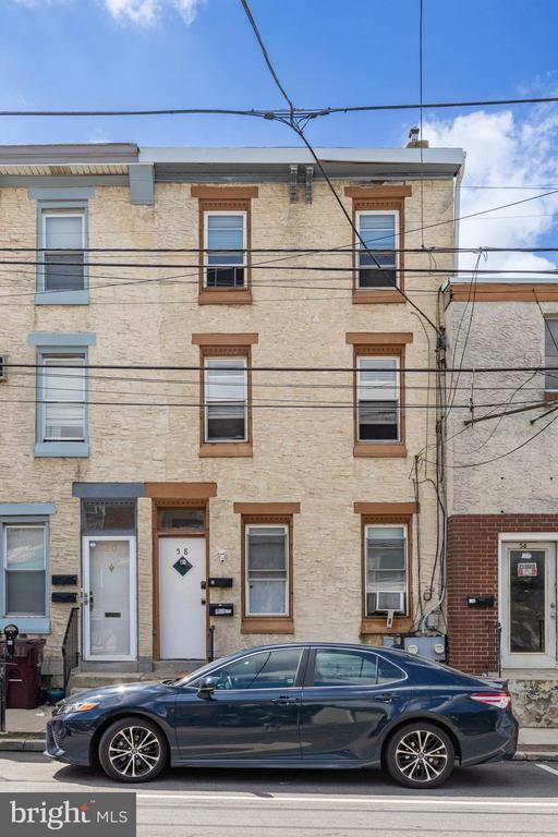 Building Photo - 58 E 4th St