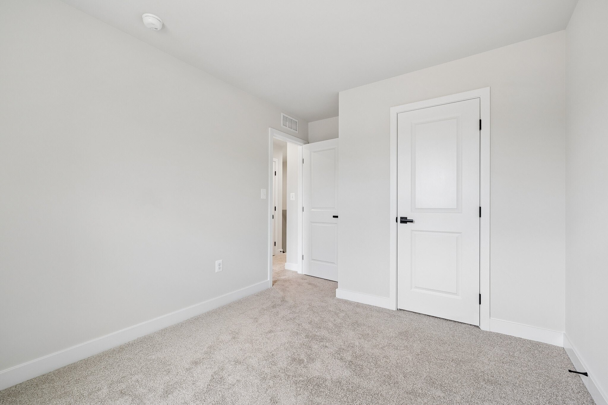 Building Photo - 473 Wild Poppy Dr