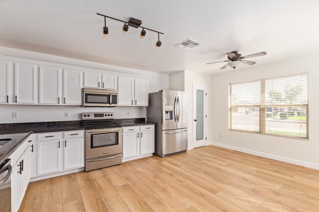 Building Photo - 23074 N 106th Ln