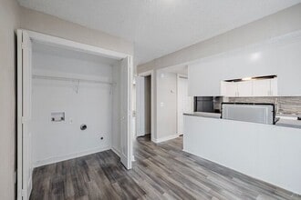 Building Photo - Affordable Living 20 Minutes from Everything Atlanta -2 Bedroom 2 1/2 Baths only $1300*