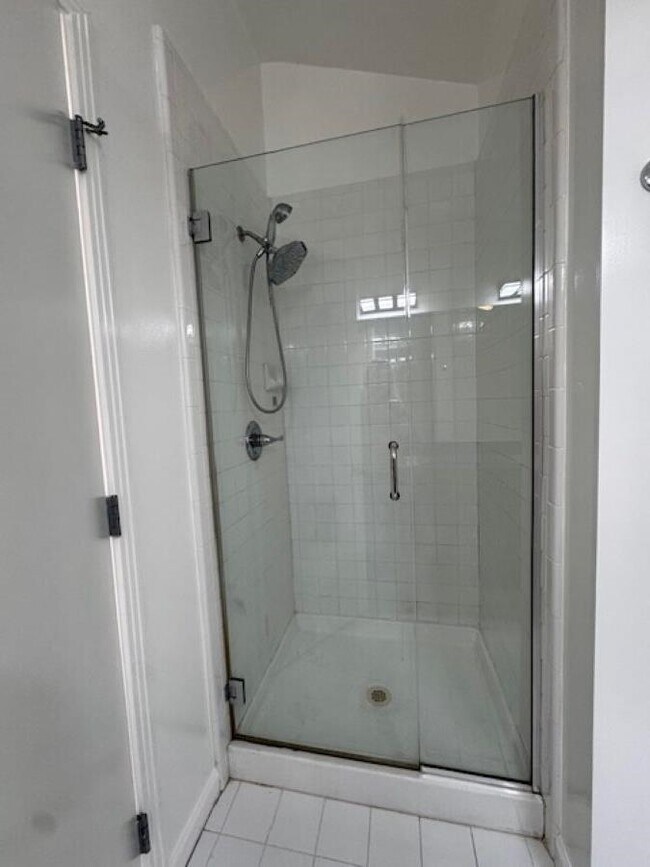 Building Photo - 42 Iron Horse Ln