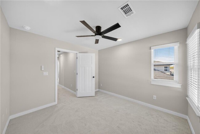 Building Photo - 603 Cosmos St