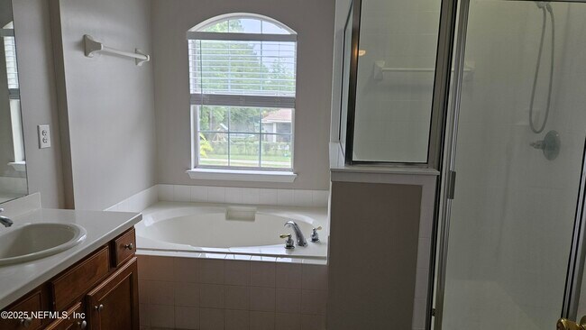 Building Photo - 2203 TIMBERLAND Ct