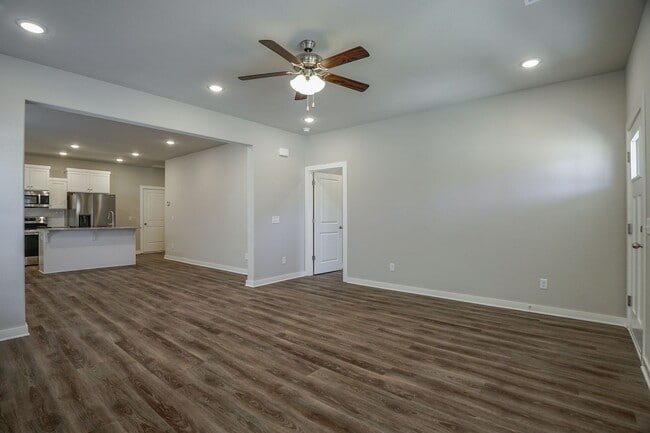 Building Photo - Now Preleasing