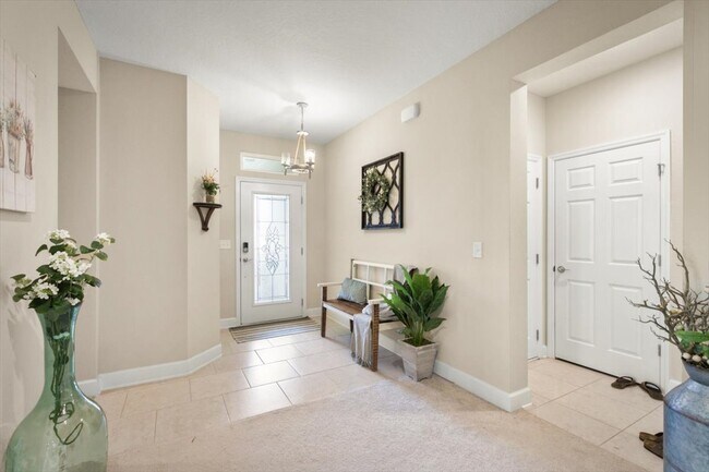 Building Photo - 5624 Lily Hill Ct