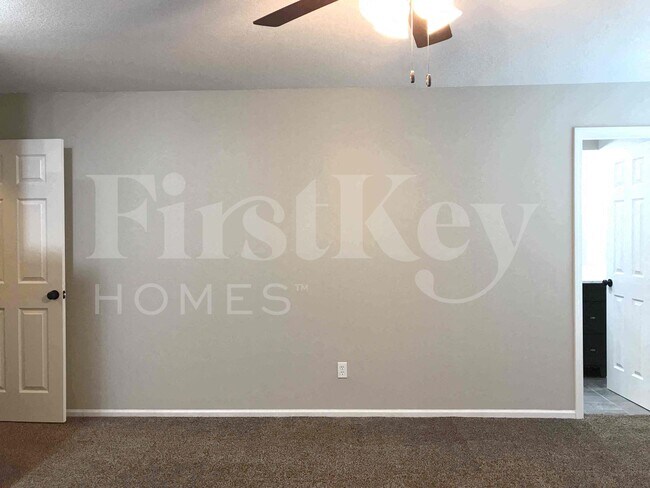 Building Photo - 14805 S Wyandotte Dr