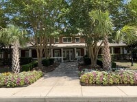 Building Photo - Beautiful Condo in Mount Pleasant!