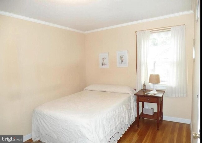 Building Photo - 1821 Pimmit Dr