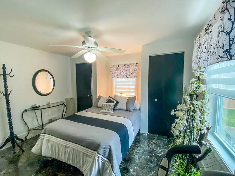 Building Photo - 210 Mount Vernon Ave