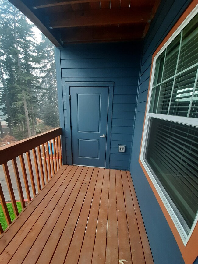 Balcony - White Oak
