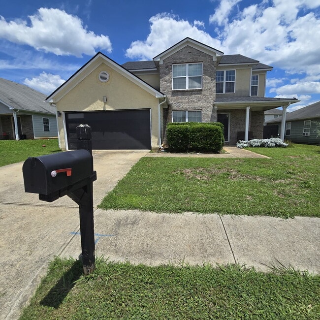 Building Photo - "Charming 3-Bed Retreat with 2.5 Baths on Cimmaron Court, Hampton!"