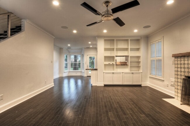 Building Photo - 5912 Auden St