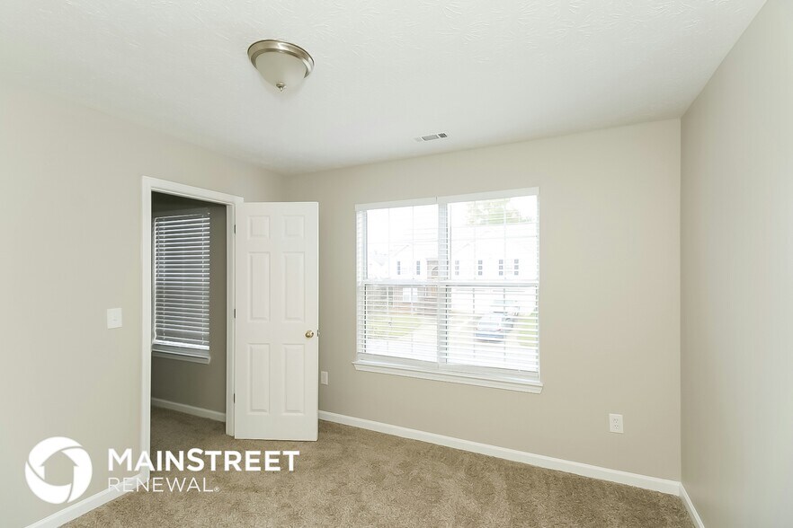 Building Photo - 388 Sawgrass Way