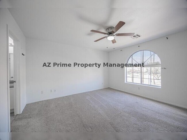 Building Photo - 11595 W Holly St