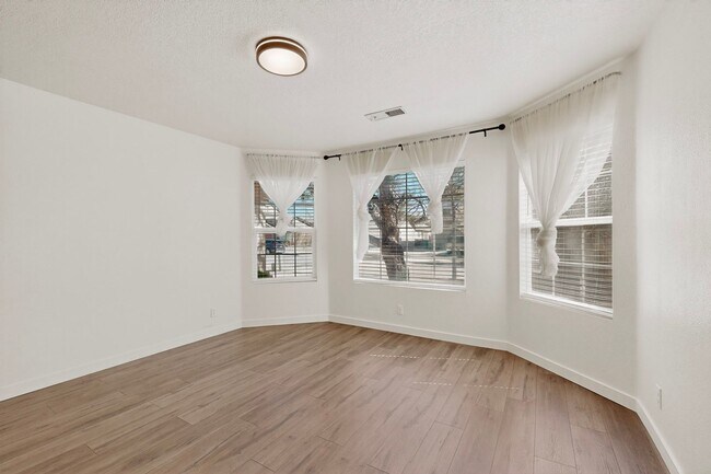 Building Photo - Charming 3-Bedroom Home in Northern Meadows – Spacious & Move-In Ready