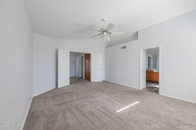 Building Photo - 4432 E Anderson Dr