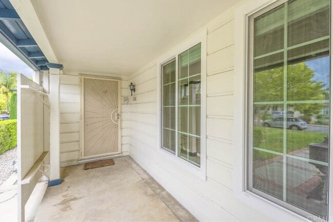 Building Photo - 506 San Luis Rey Rd