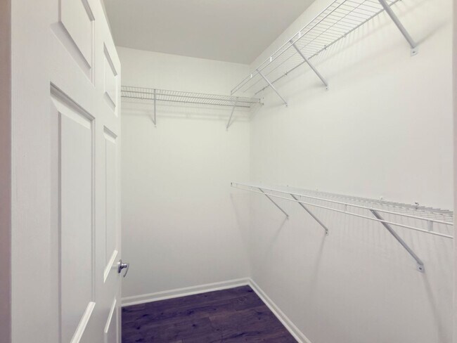 Building Photo - Beautiful Ranch 2 bed/2 bath Condominium