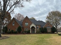 Building Photo - Gorgeous Collierville Home Available on th...