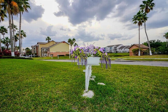 Building Photo - 2208 Antigua Pl