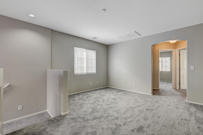 Building Photo - Beautiful 2 Story, 3 Bedroom Home Northwest!