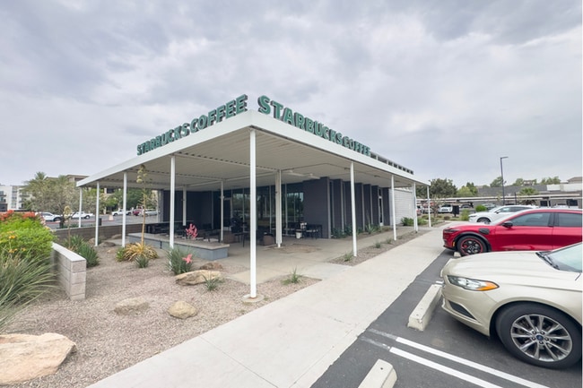 Building Photo - 2Bed/1Bath Apartment at Camelback Rd/Central Ave! Move-In Ready on 06/04/2026! – NO HOA!