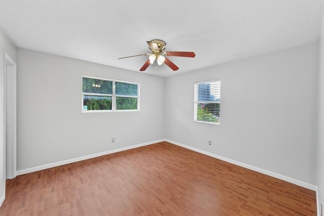 Building Photo - 1401 Olander St