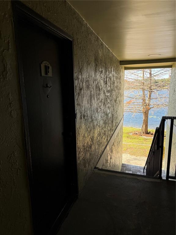 Building Photo - 914 Lake Destiny Rd