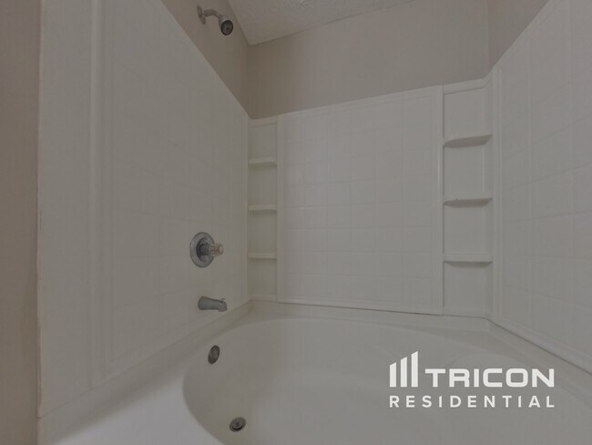 Building Photo - 207 Arbor Creek Dr