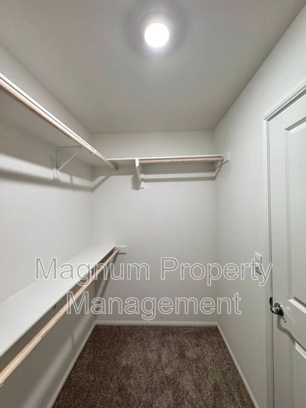Building Photo - 31343 Autumn Blaze Dr