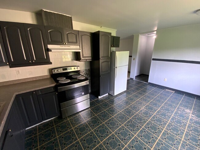 Building Photo - 1001 Glenwood Dr