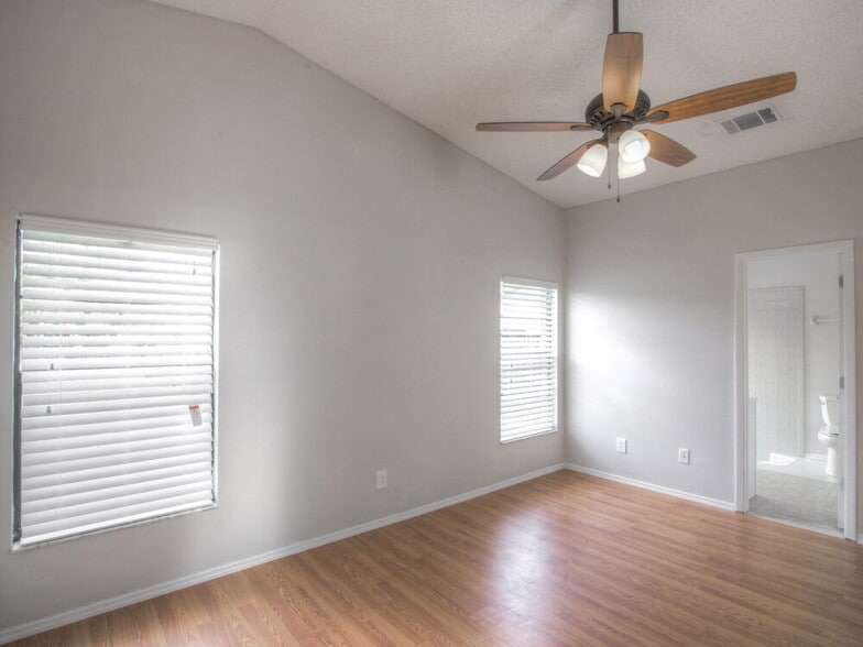Building Photo - 1505 Cougar Ct