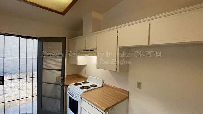 Building Photo - 435 Hawthorne Dr