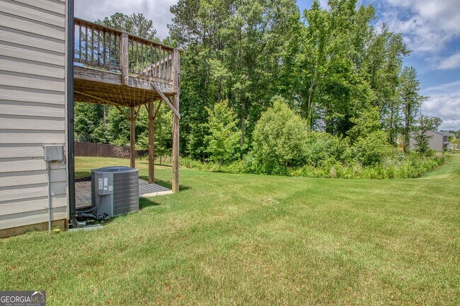 Building Photo - 122 Silver Birch Pass